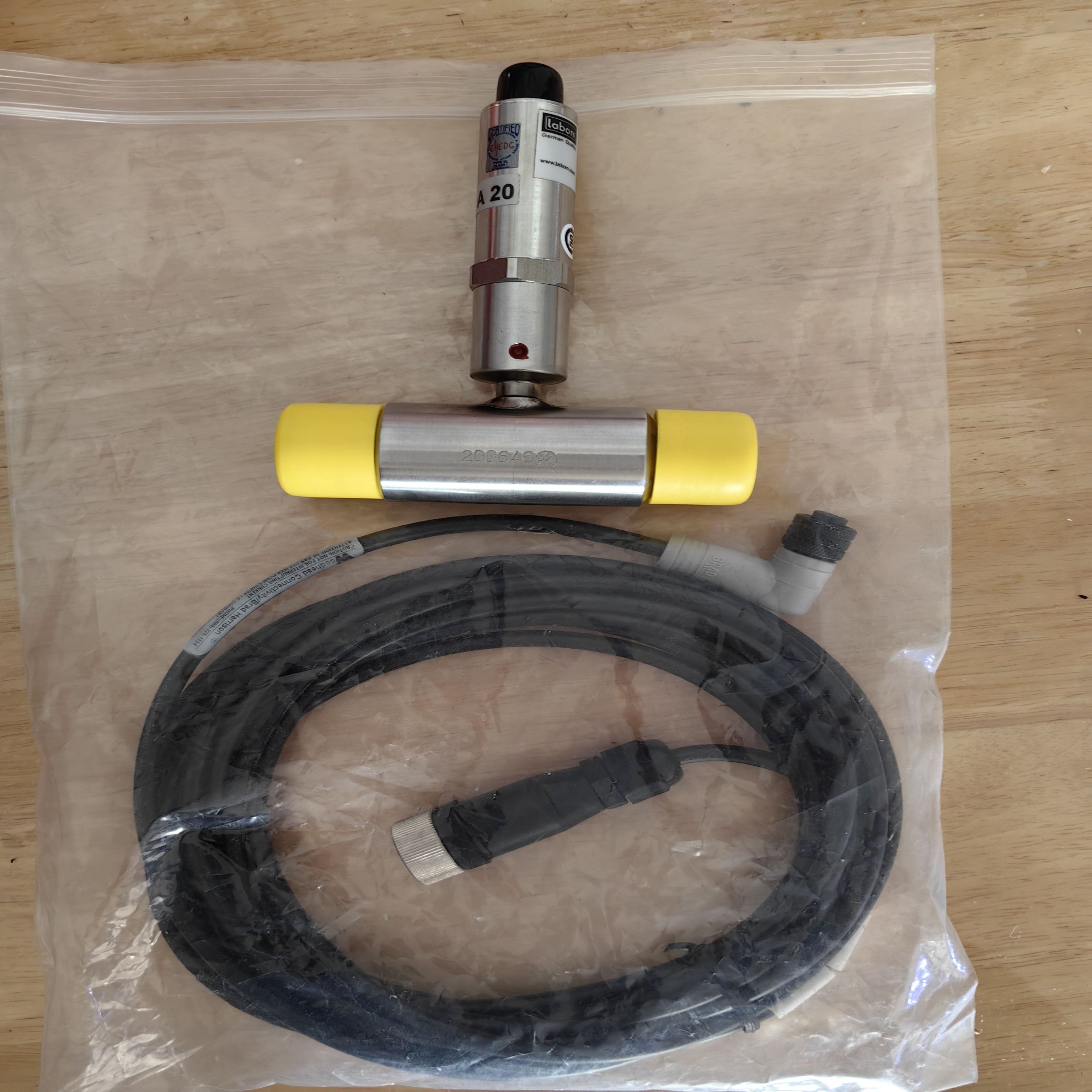 售前询价朗博管夹式压力感测器CA1110 ECO 25mm的管径