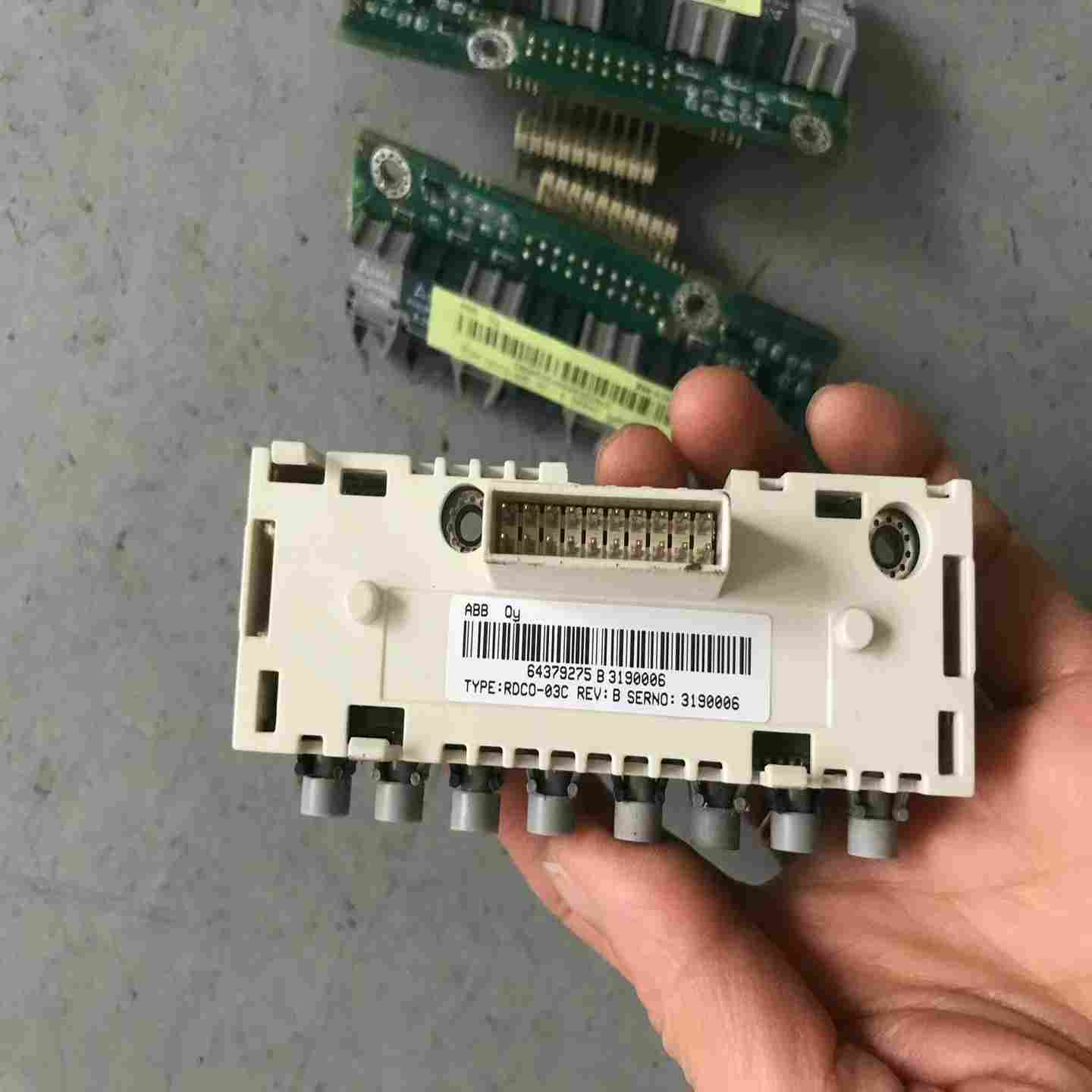 议价ABB变I频器光纤适配器模块RDC0-03C实物拍摄有几个现货/维