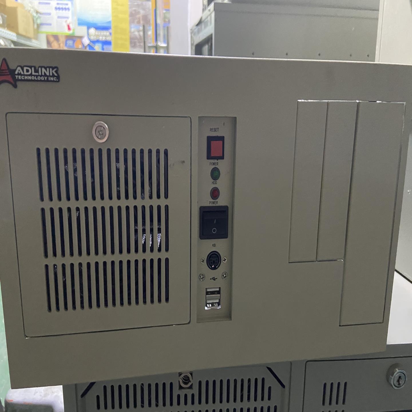 议价30台9.5新凌华壁挂式计算机双网口5个PCI多