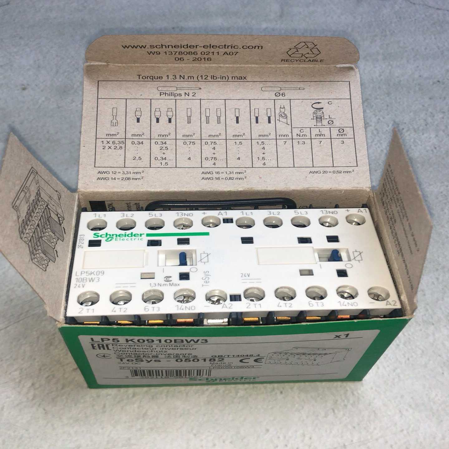 议价全新施耐德交流接触器LP5K0910BW3线圈电压24V