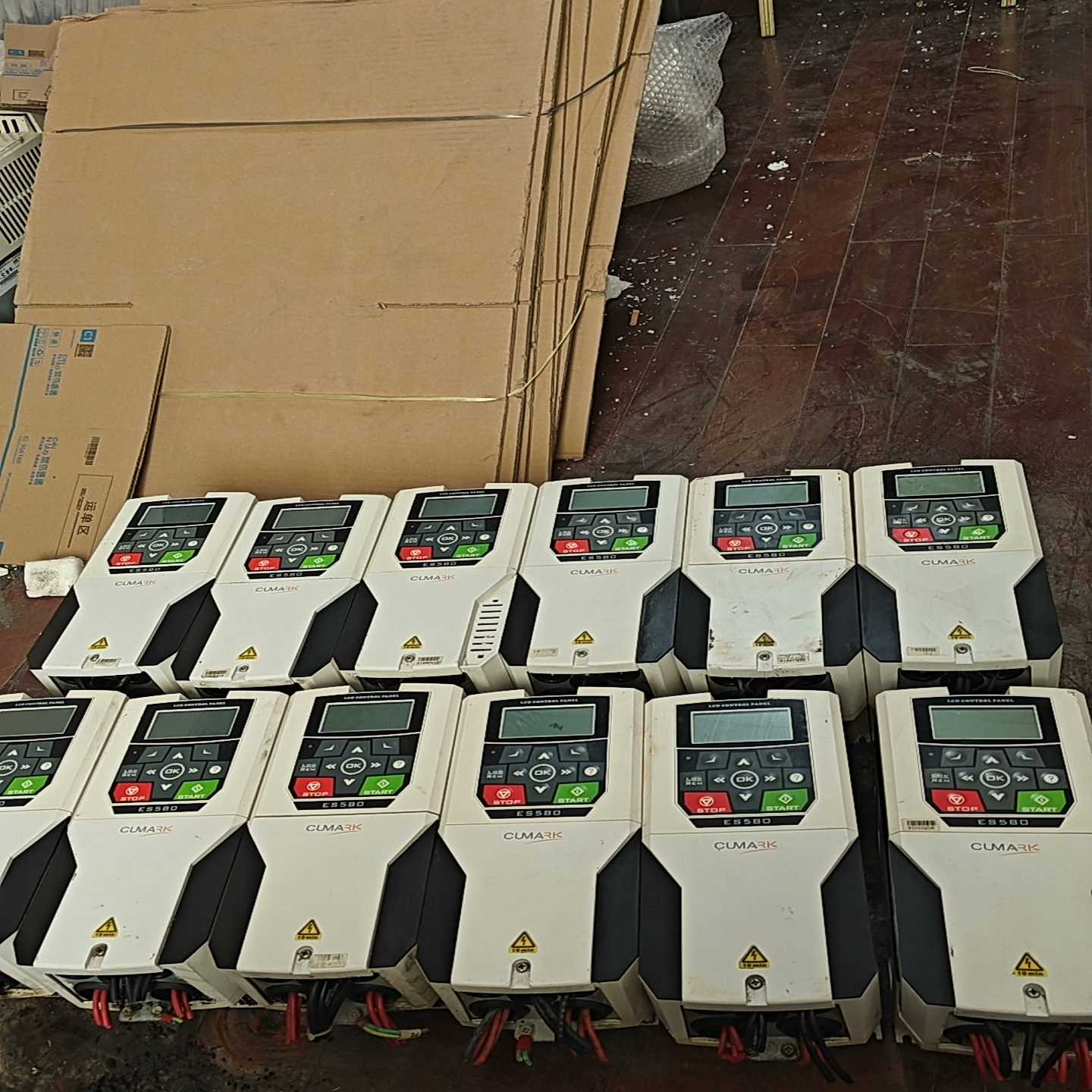 库马克变频器5.5kw/7.5kw12台-1ES580L[浩蓉商户]