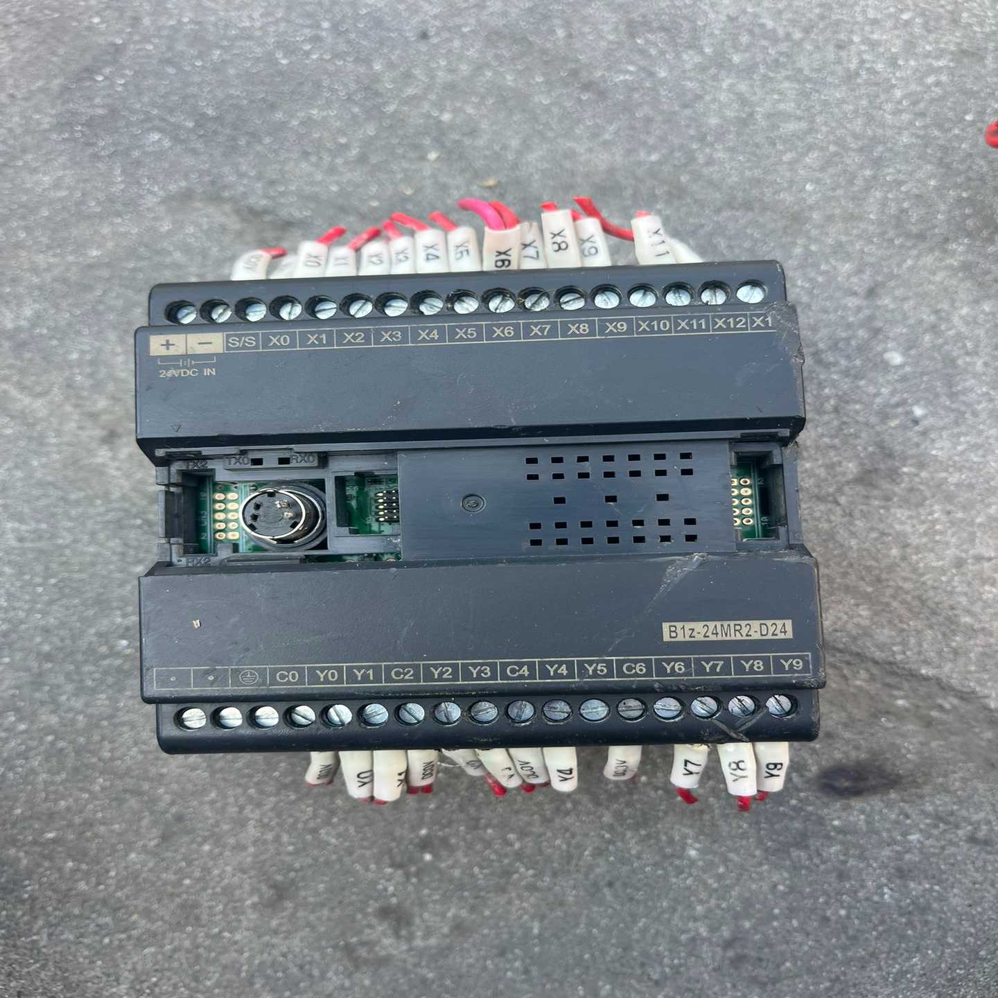 【议价】永宏PLC，B1Z-24MR2-D24，拆如图适用
