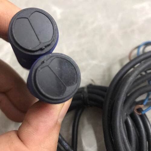 议价Cy122A Photo Sensor Sourced From The Freight Yard Condit