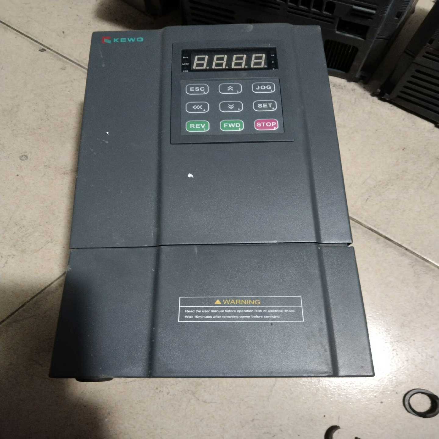 科沃KVF600-4T7.5G一台,成色如图所示,功能正常,(通通配件)