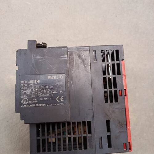 议价Mitsubishi Q00jcpu As Shown PowerOn But No Display.适用