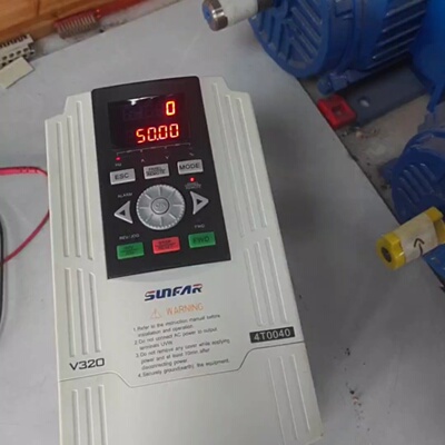 寻“”四方变频器4KWV3204T0040成色如图每一个跟