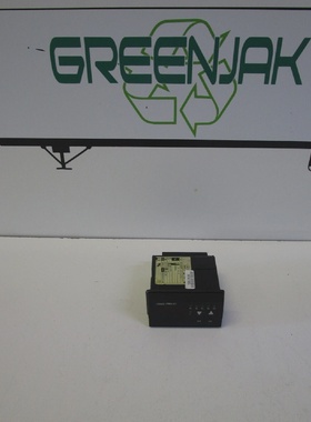 JUMO 7030321100100100 MICROPROCESSOR CONTROLLER  USED  FREE