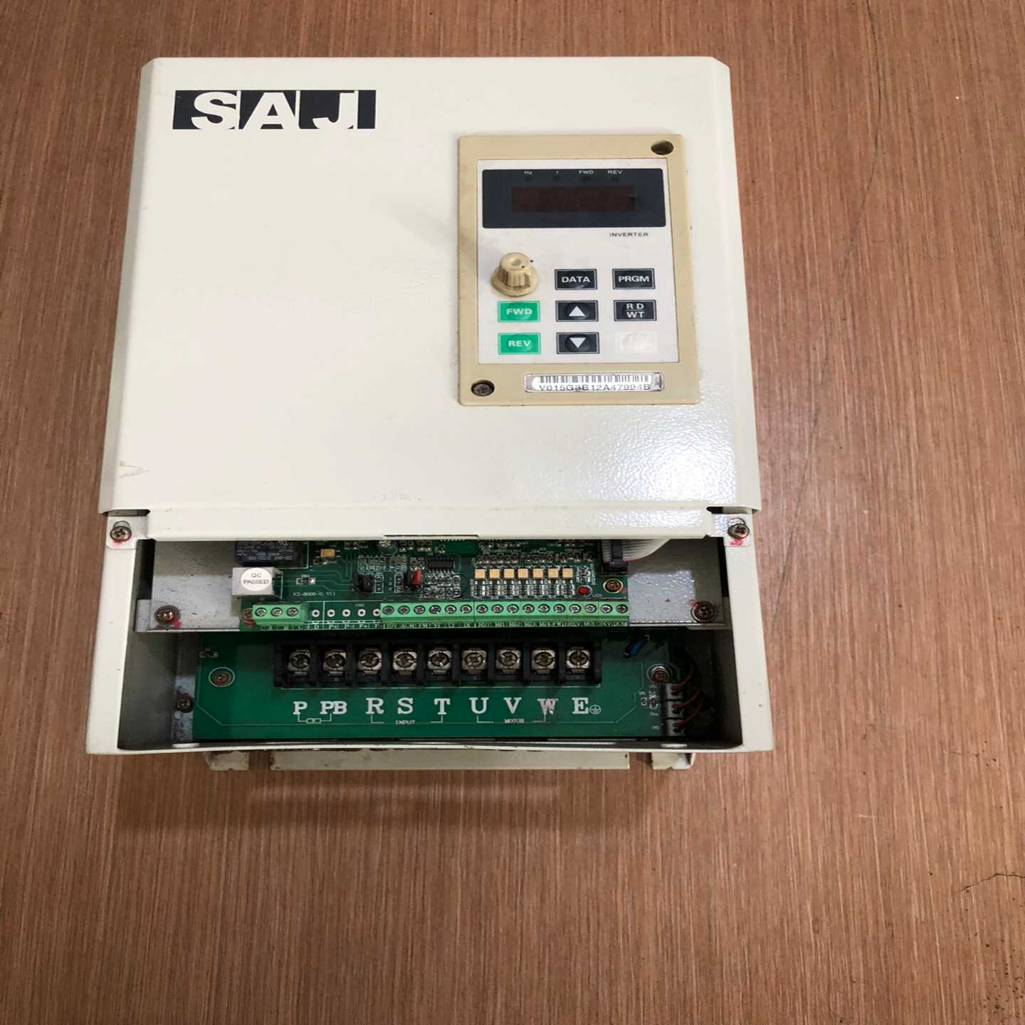 【议价】三晶变频器15/18.5KW380VV015G3/V1适用