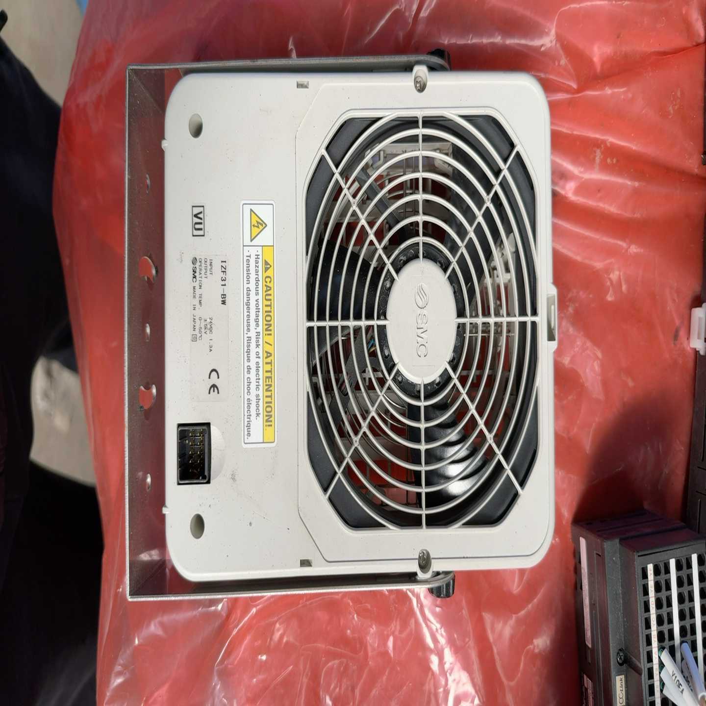 SMC原装静电风机，IZF31-BW，24V供电。日本制造，--议价商品