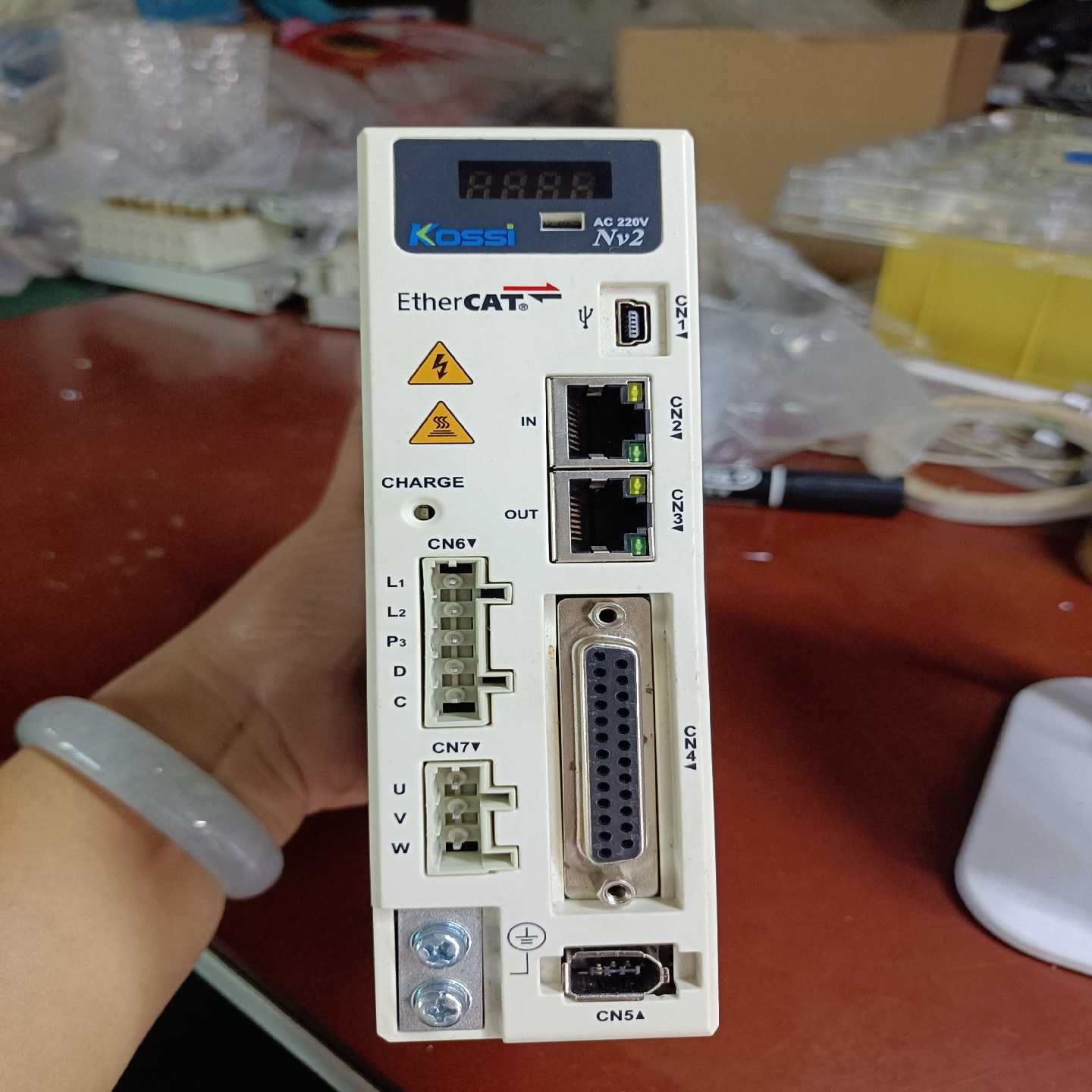 KOSSI伺服驱动器NV2RE-4R2SA-E750W原（零零电子）