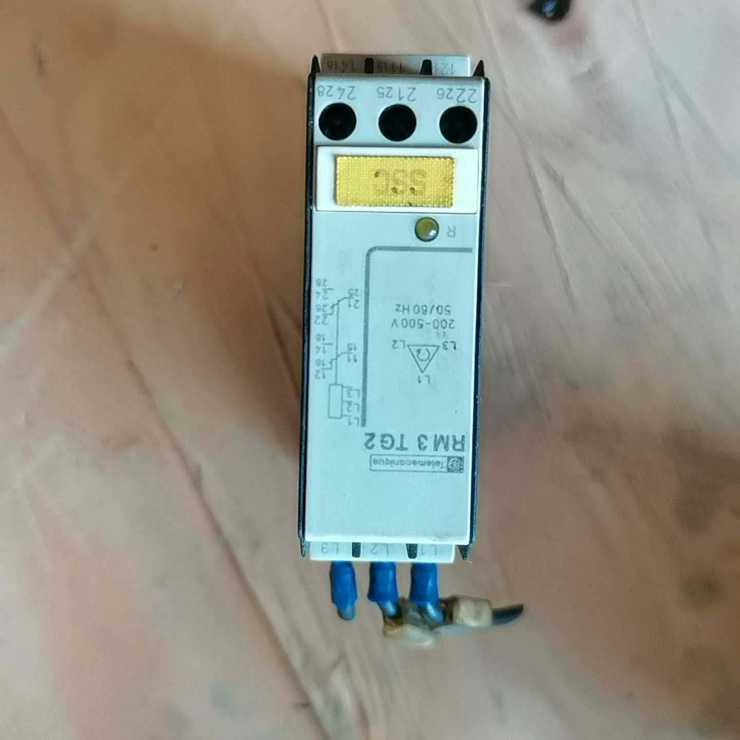 议价德国产施耐德相序保护器RM3TG201MS7,拆机的,成色