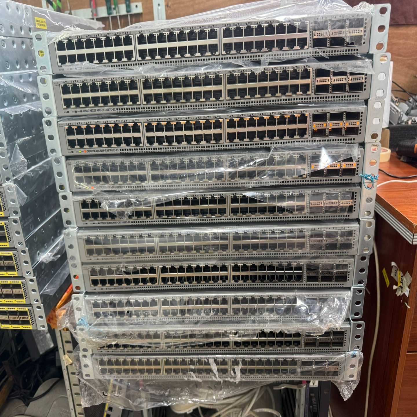 原装二手思科N9K-C93108TC-EX 48口万兆10G~议价