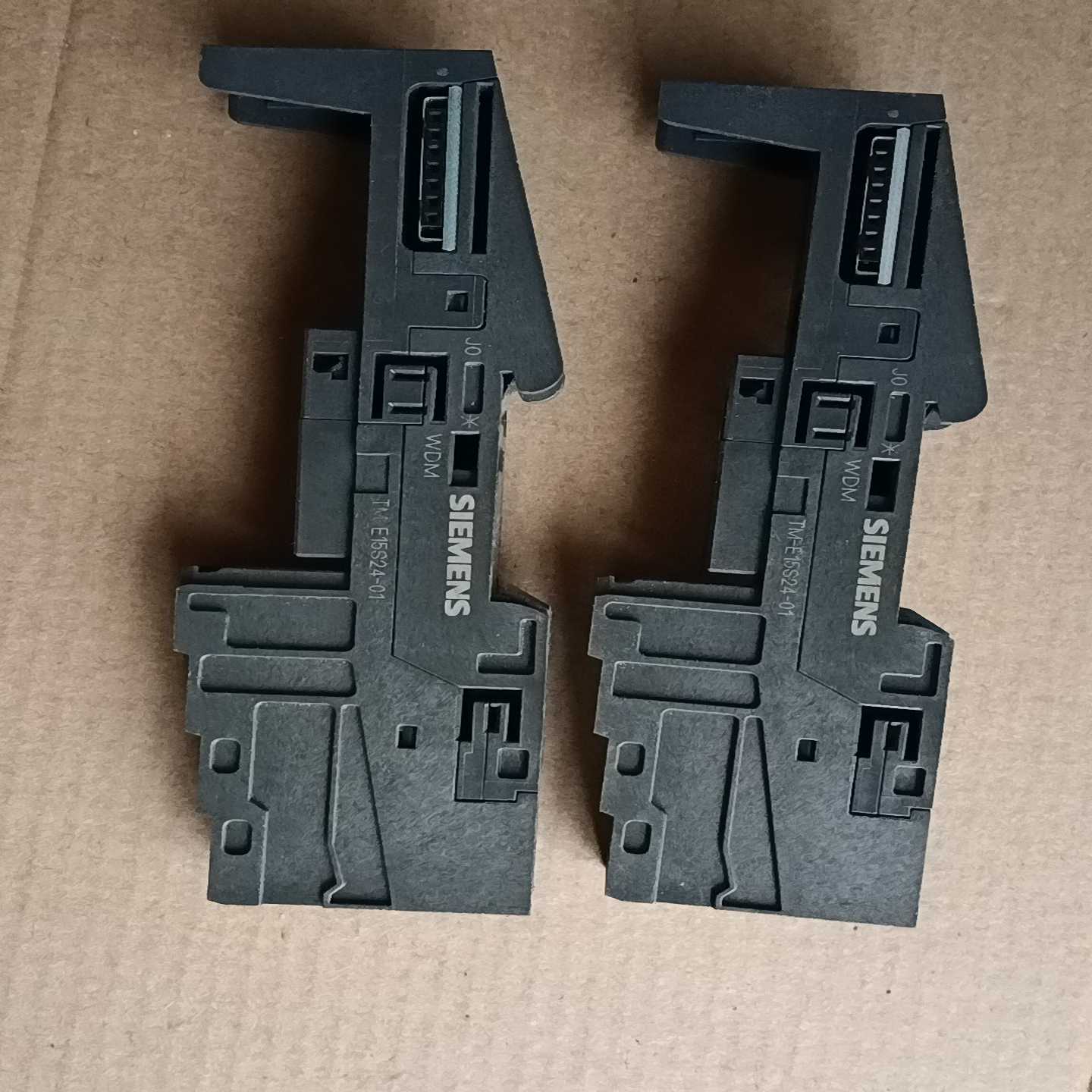 议价全新进口西门子终端，TM-E15S24-01笼卡型端子（全新