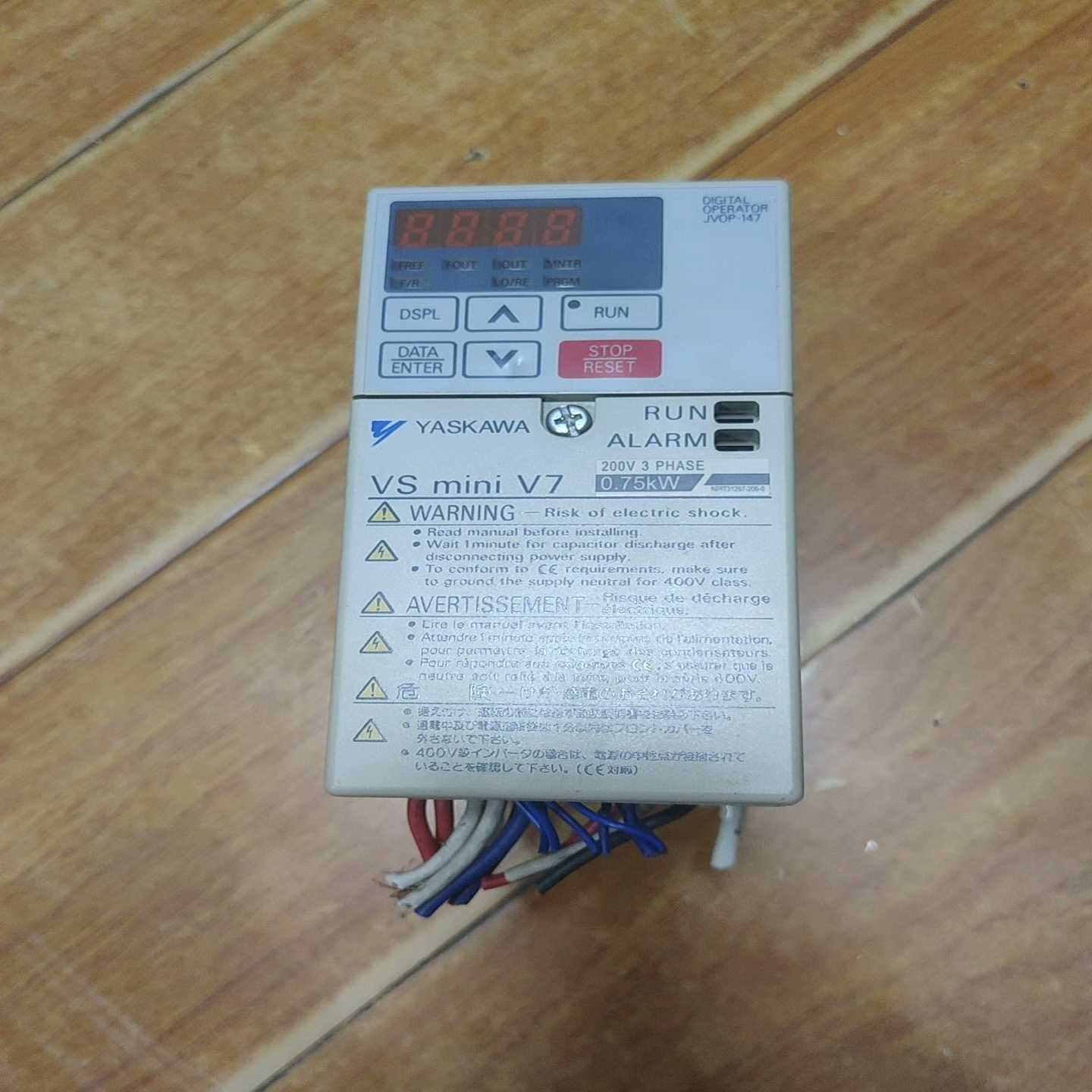 询安川变频CIMR-V7CA20P7成色不错