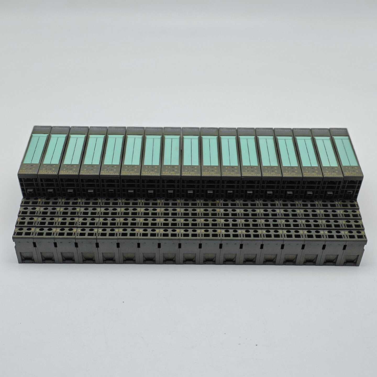 6ES7132-4BD02-0AA0西门子ET200数字量输--议价商品