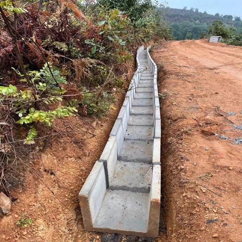 混凝土U形流水槽水泥U型排水槽预制排水沟槽梯形水泥排水槽排水沟