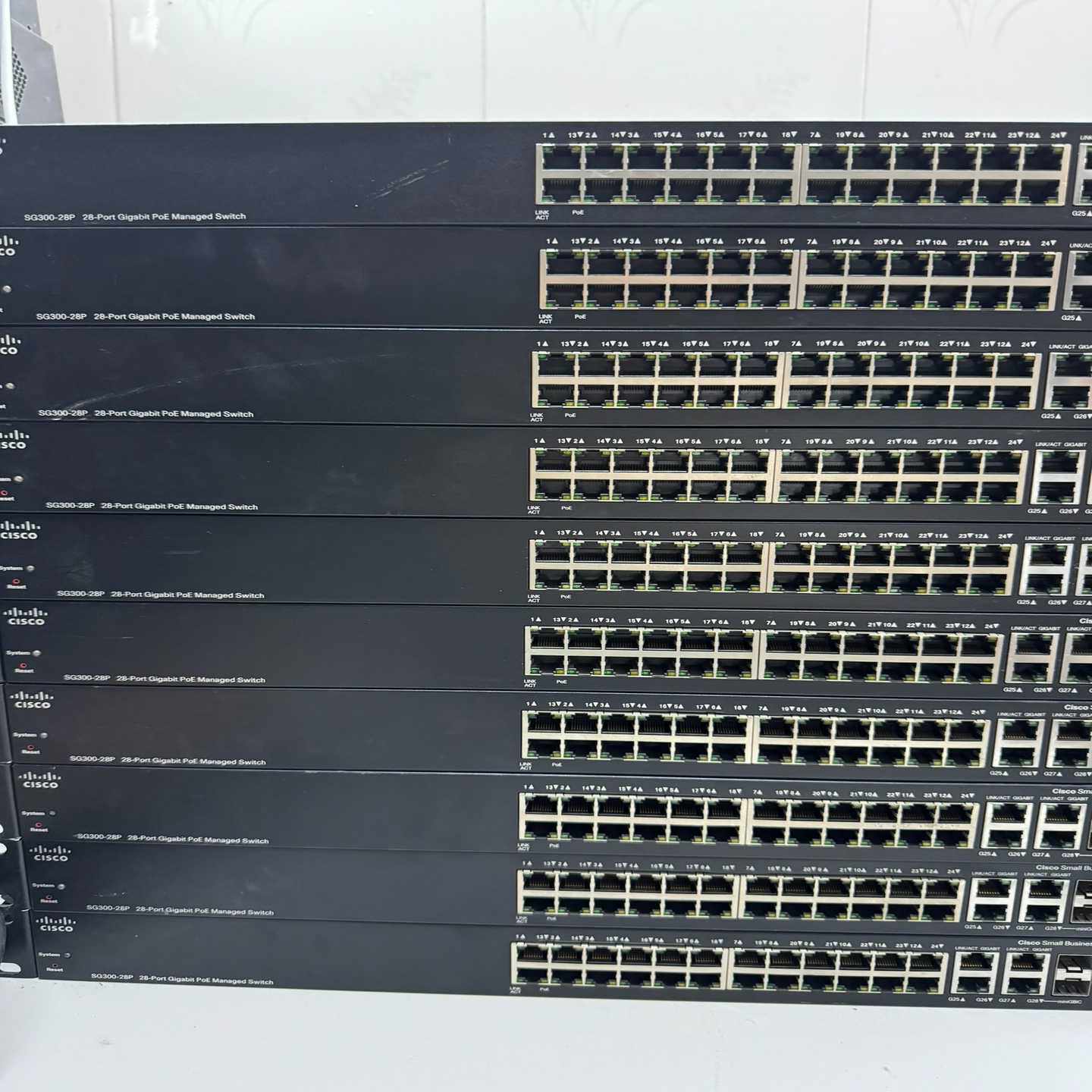 现货十台思科 SG300-28P 24口千兆POE供电交换机