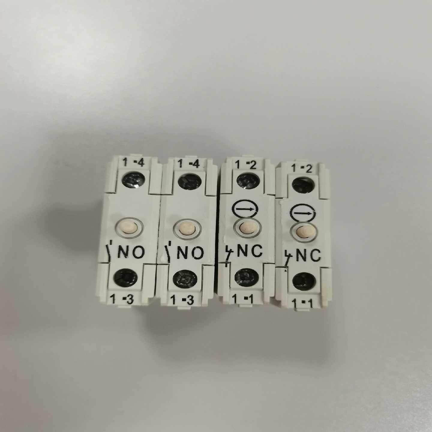 STAHL防爆按钮触点8082/1，两个NO，两个NC。拆询价