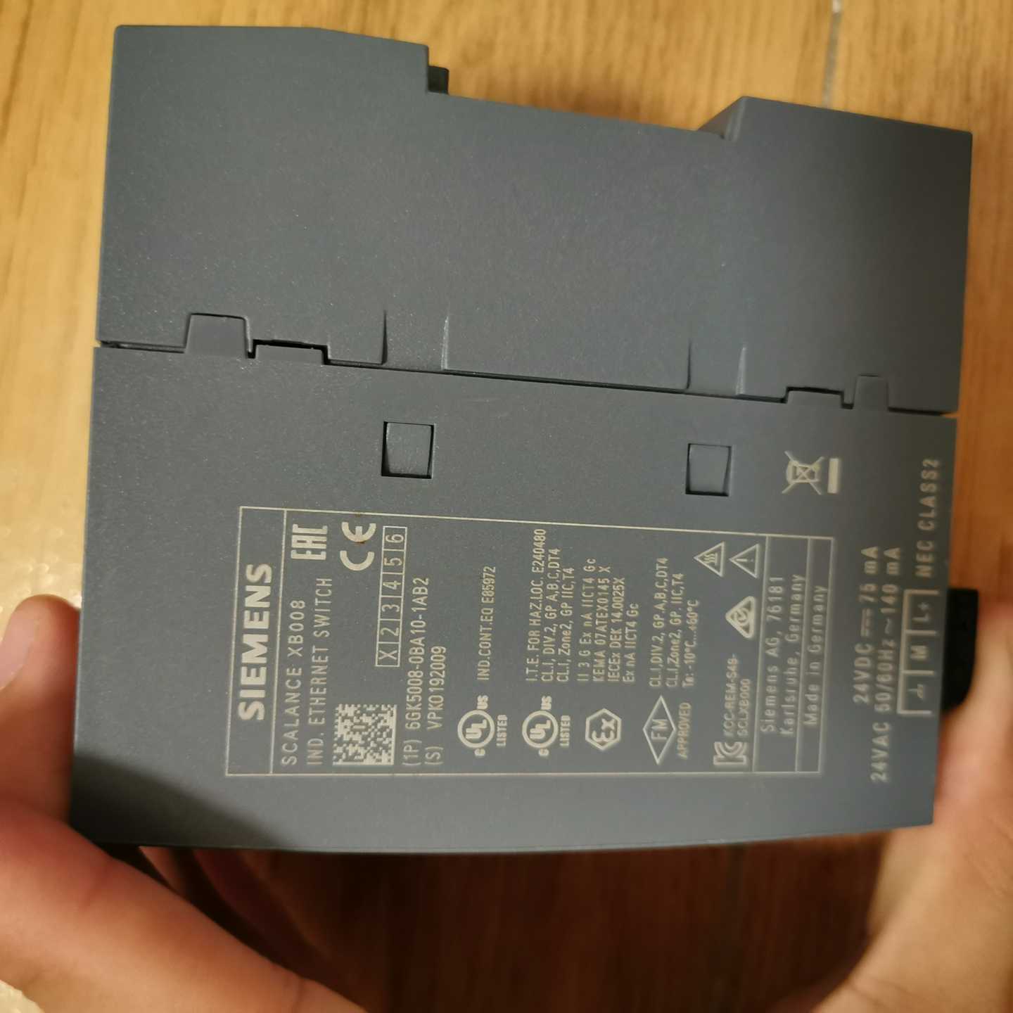 【议价】6GK5008-0BA10-1AB2功能正常，成色漂适用