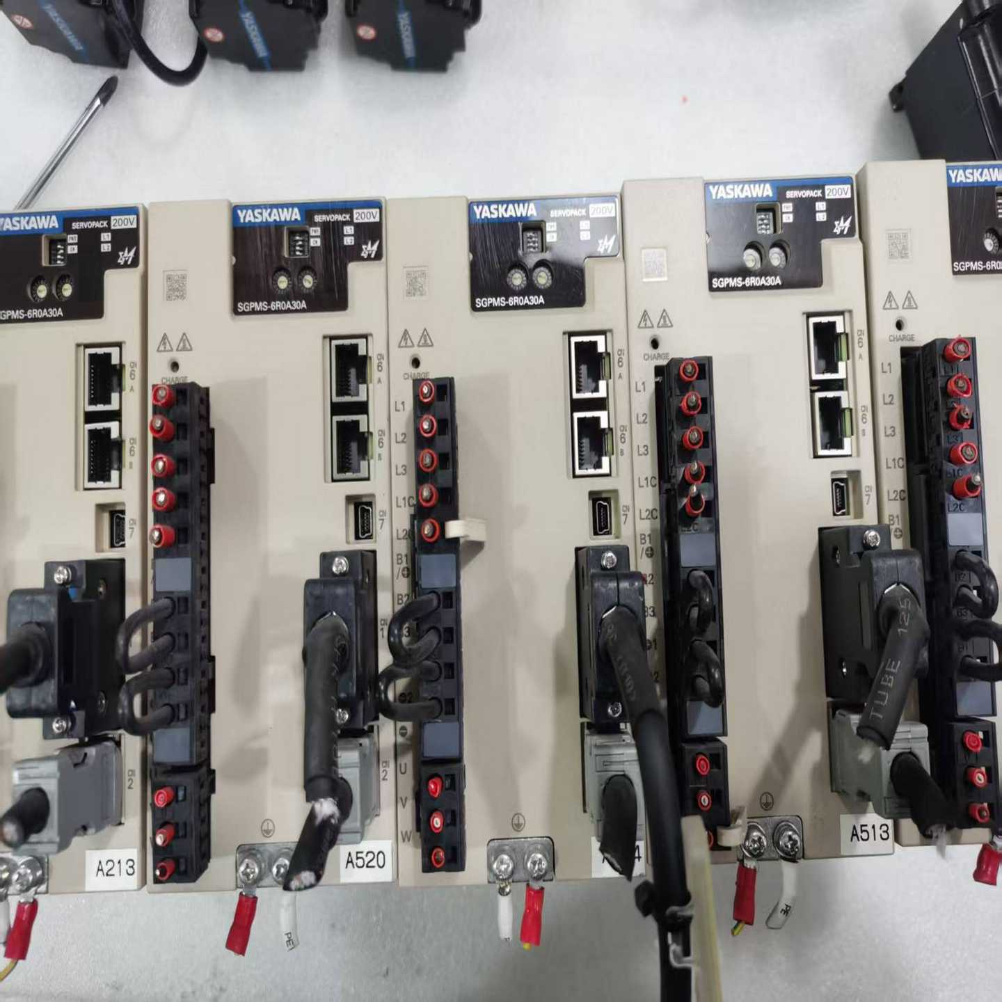 安川驱动器电机，型号：SGPMS-6R0A30A，电机SG--议价商品