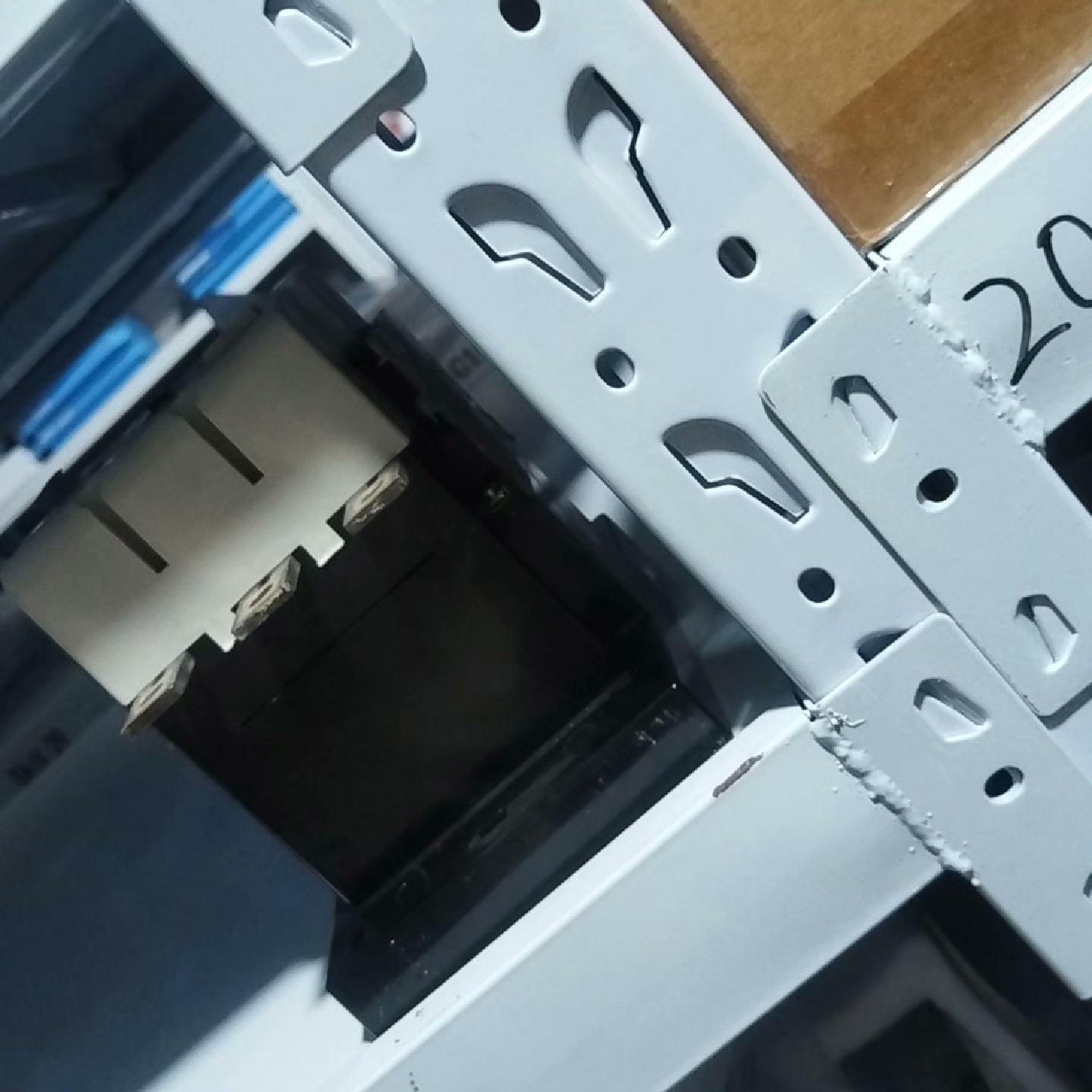 这是德国AEG品牌LS 177型交流接触器的参数铭牌。--议价商品