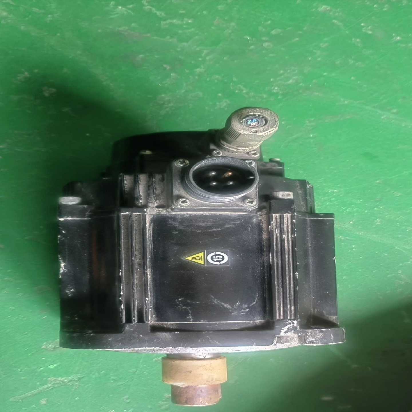 安川电机SGM7G-20AFC611.8Kw成色如图，询价