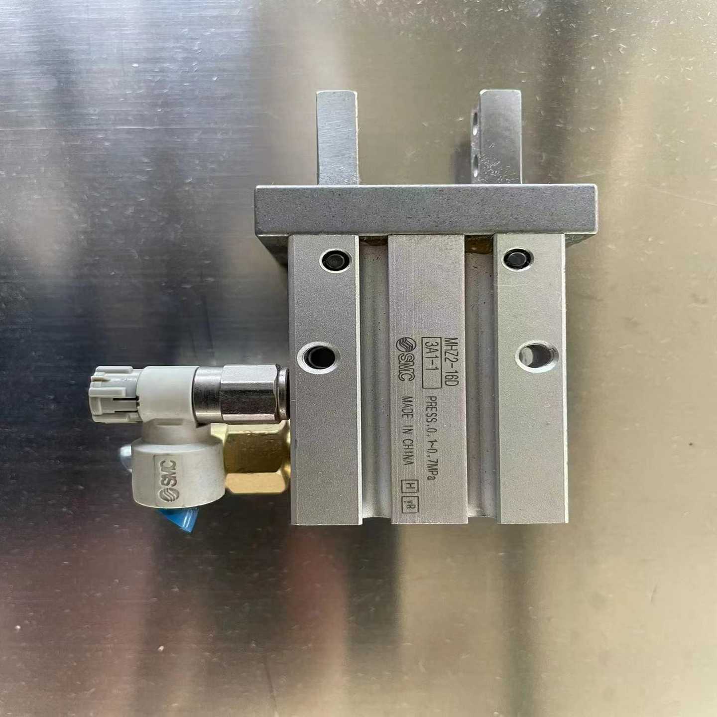 SMC正品手指气缸MHZ2-16D--议价商品
