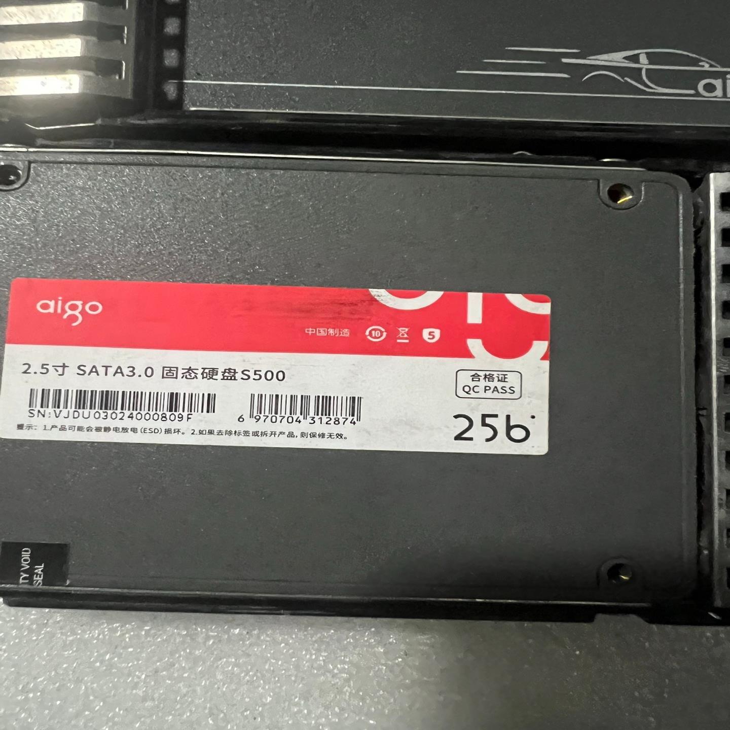 aigo+SSD+S500+256GB状态很好 无瑕疵S；议价