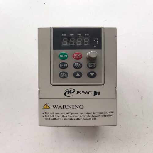 询价~易能变频器EDS800-2S0015，成色如图，，功