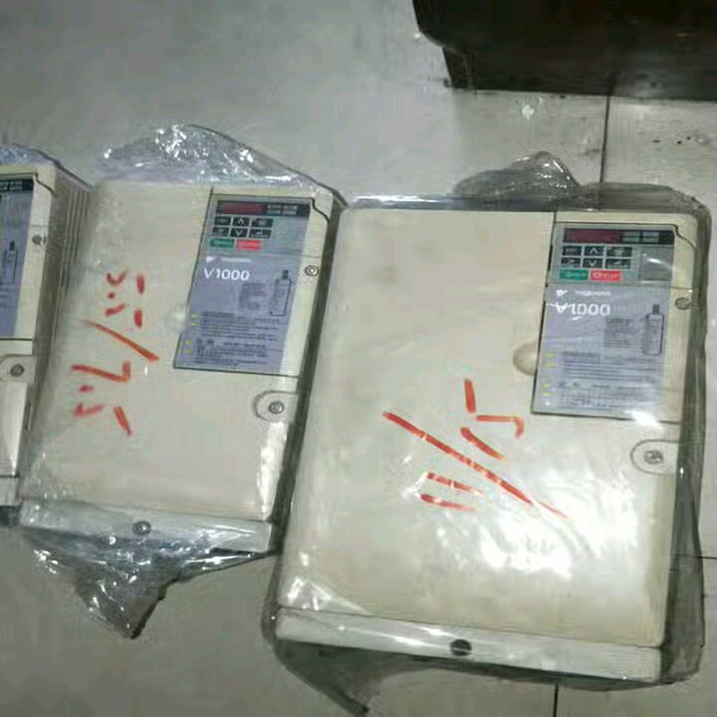 变频器V1000CIMR-VB4A0023FBA