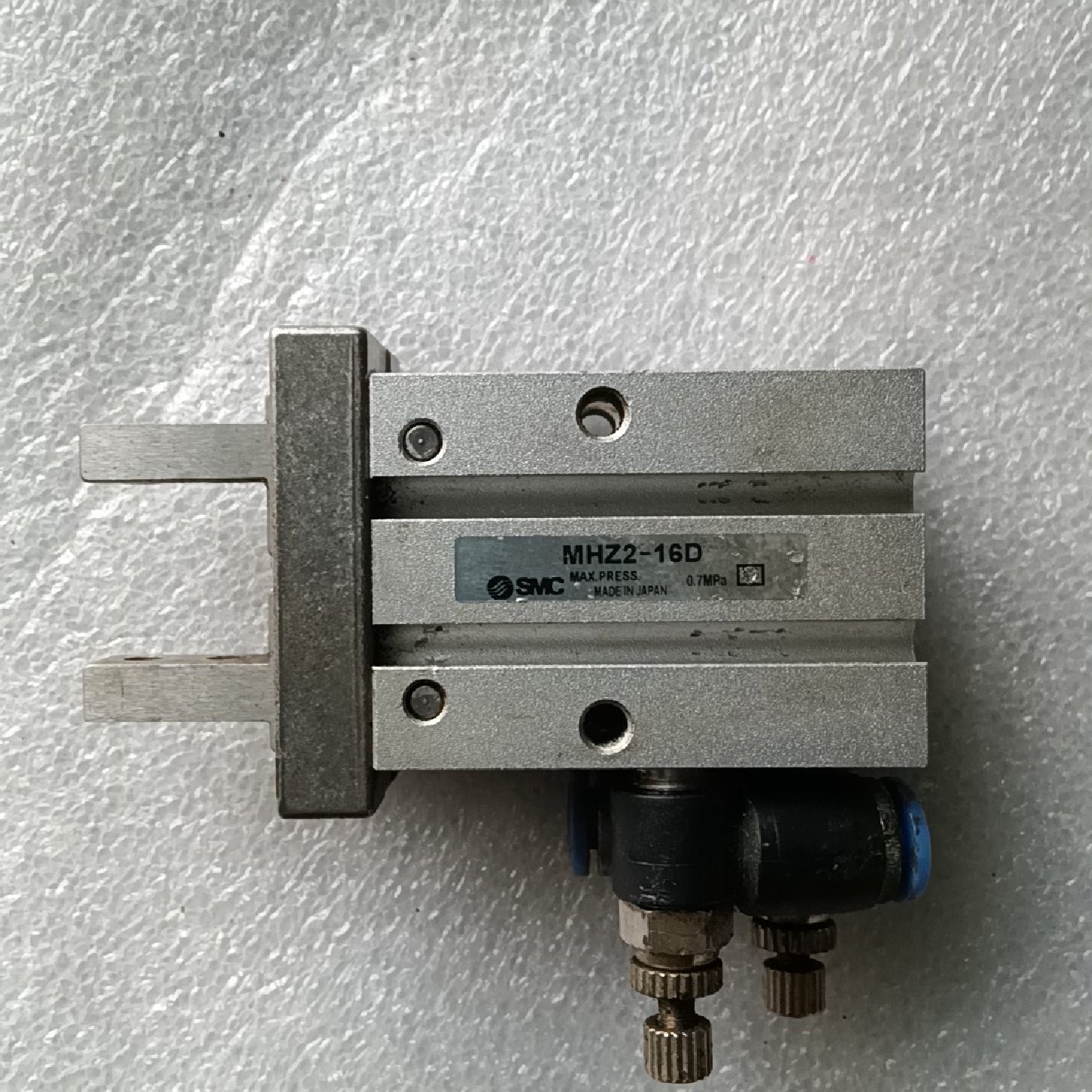 SMC手指气缸MHZ216D功能包好成色如图两个气阀-议价,电子元器件市场,其它电脑元件/零配件,淘宝优惠券,粉丝福利购,淘宝优惠卷