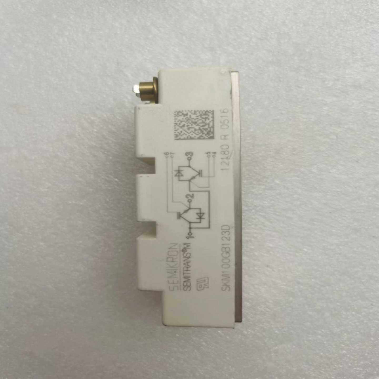 SKM400GB128D            3个*350~询价