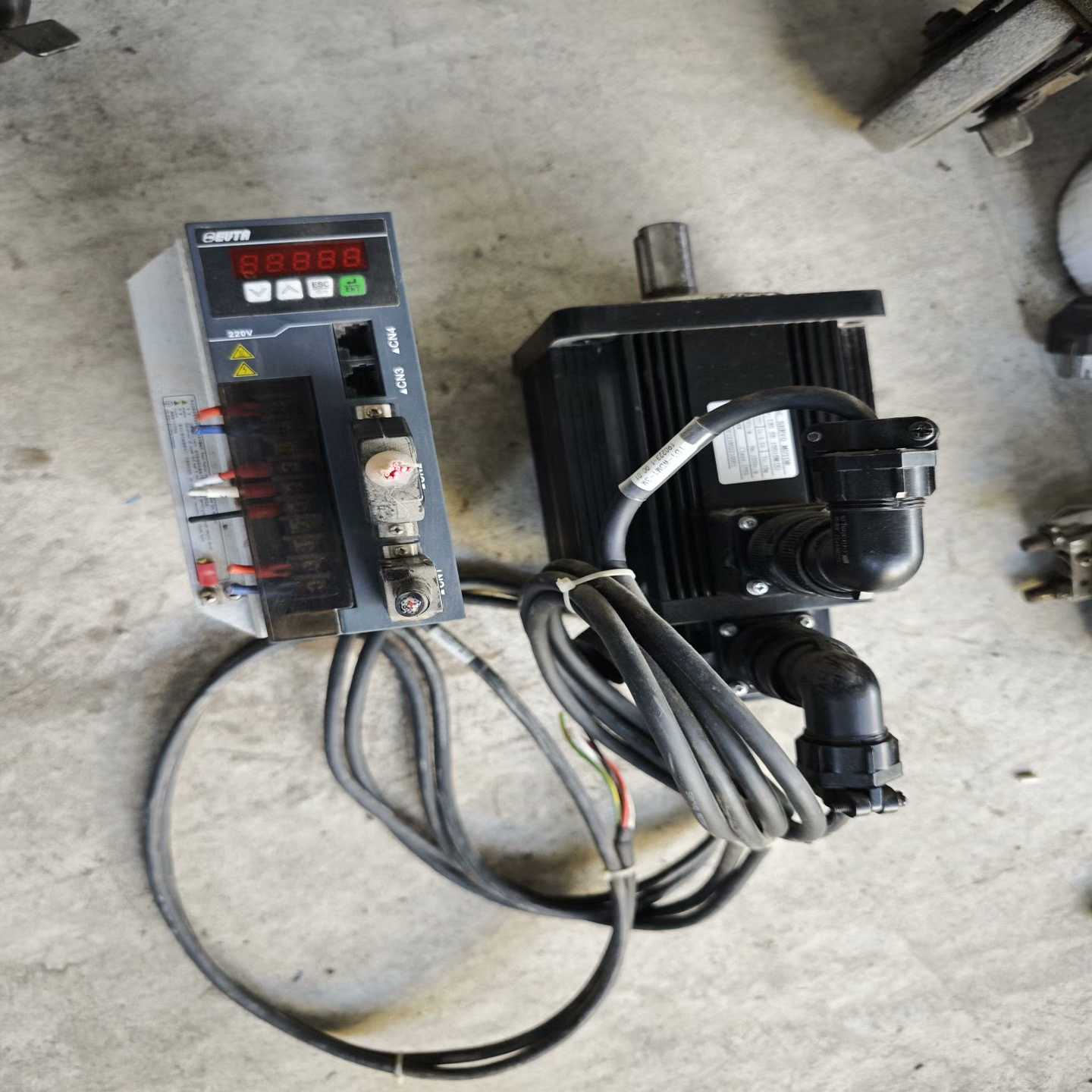 艾维图伺服驱动器ID100-4R5-SC107-议价