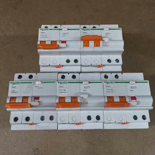 施耐德2P漏电保护器EA9RN2C1030C220V1议价
