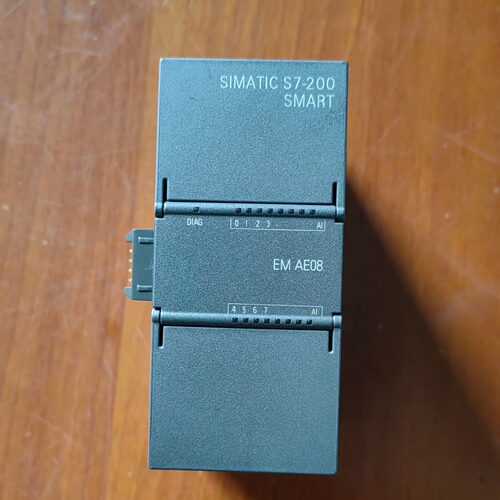 EM E08  6ES7 288-3AE08-0AA0  s7-200SMART  EM  AQ02  AQ04