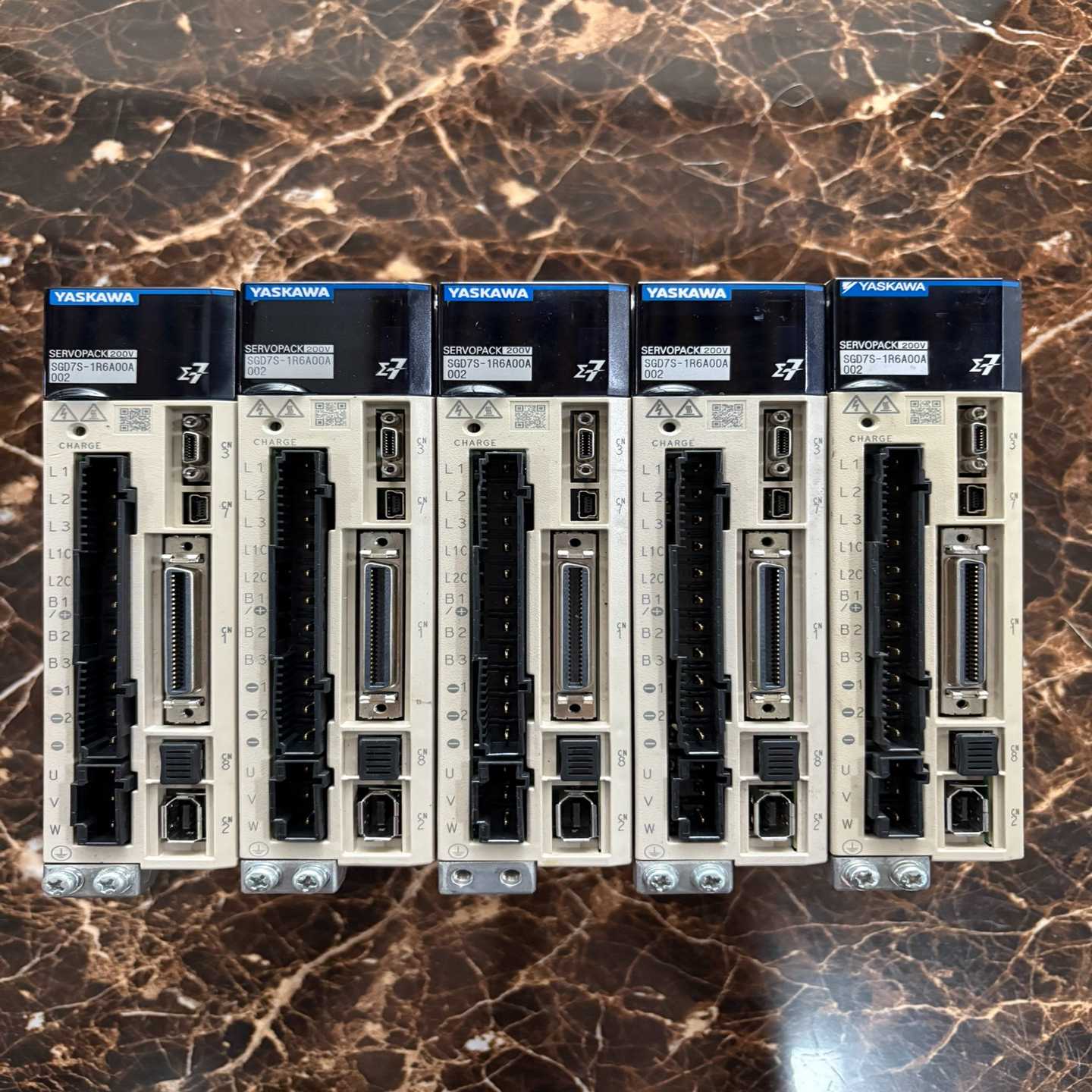 安川7系SGD7S-1R6A00A002200W伺服驱动-议价