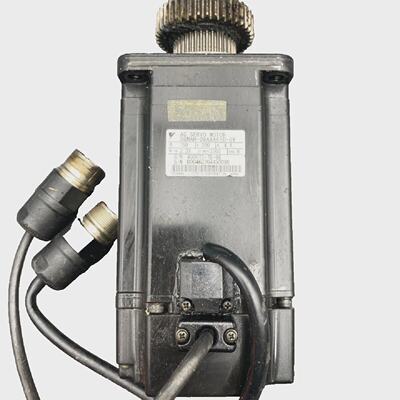 OMRON SGMAH08AAA61D0Y 750W 200V 4.4A 2.39 Nm 3000 trmin AC S