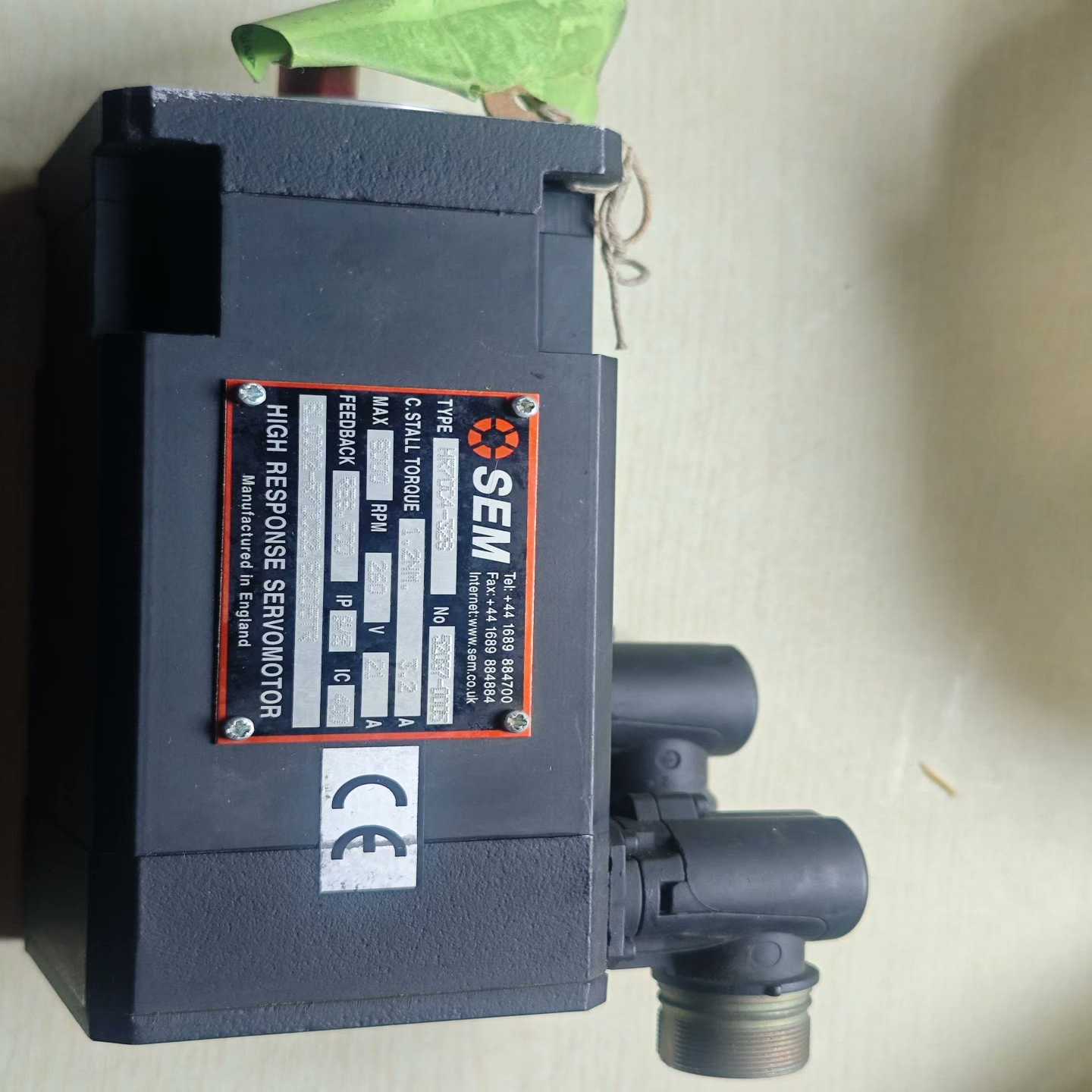 全新库存一台SEM伺服电机HR70C4-32S、260V2