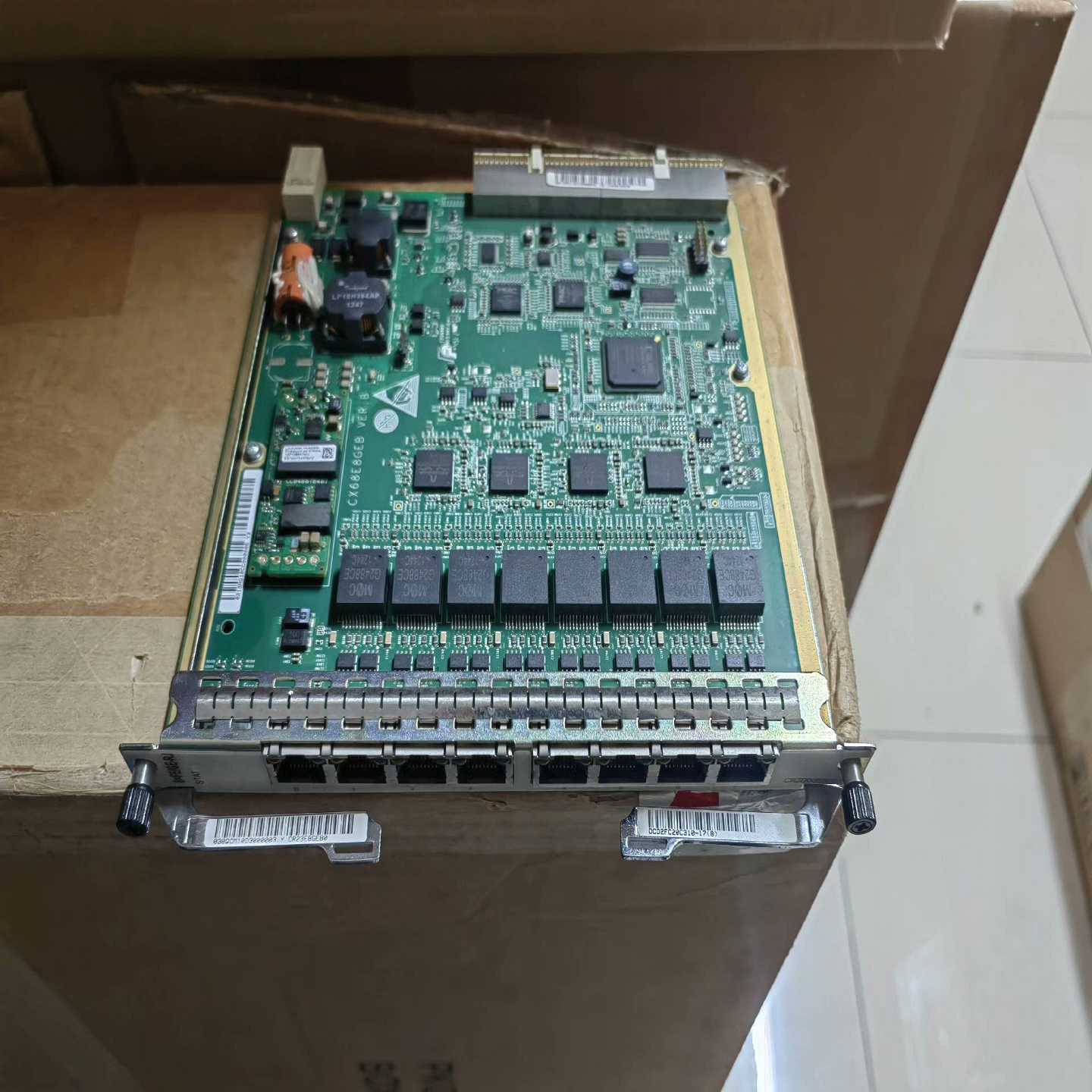 询价~华为CR2D00E8GE11 描述 ：8端口100/1000