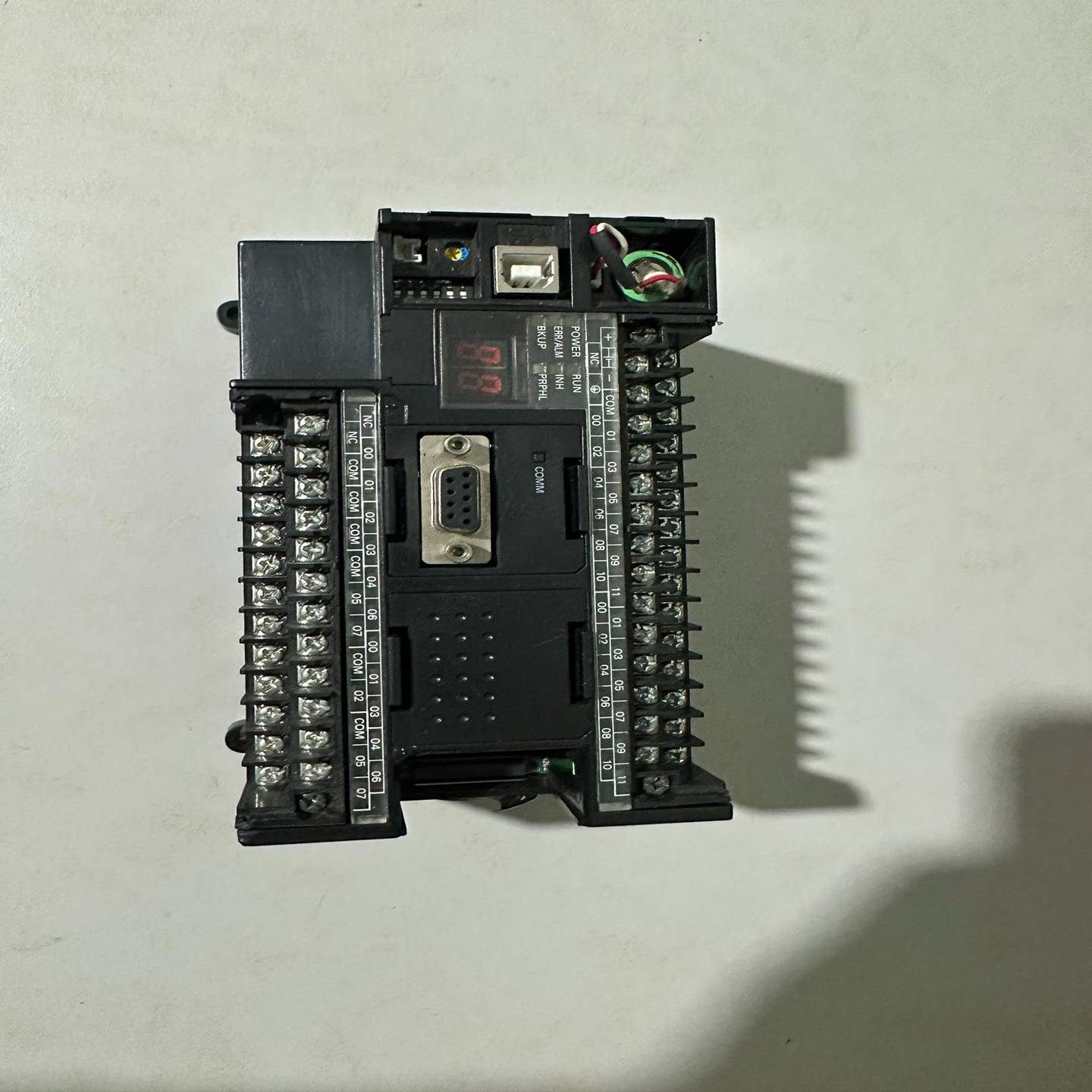 CP1H-X40DT-Dplc实物如图适用