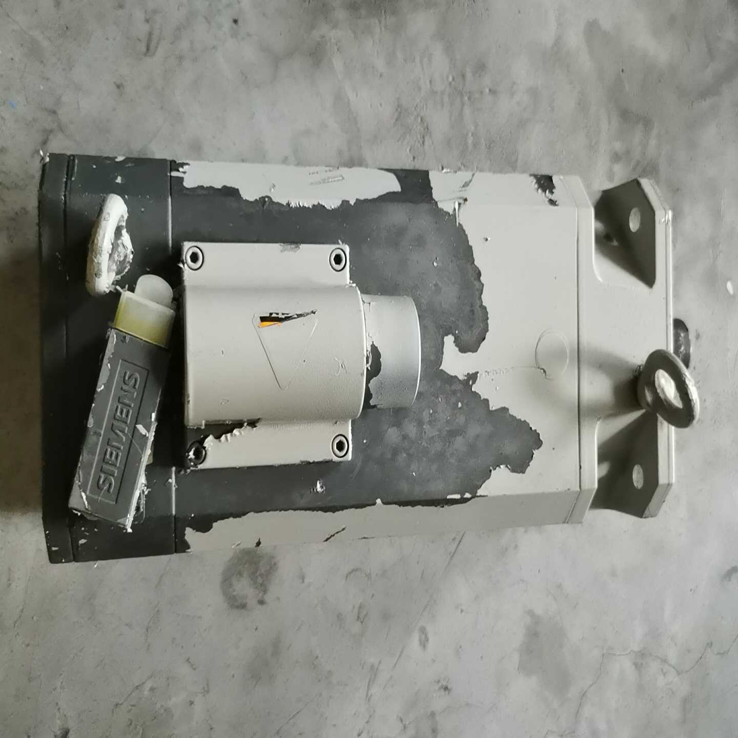 电机，表面是一层防火漆，1FT6086-1AF71-4询价