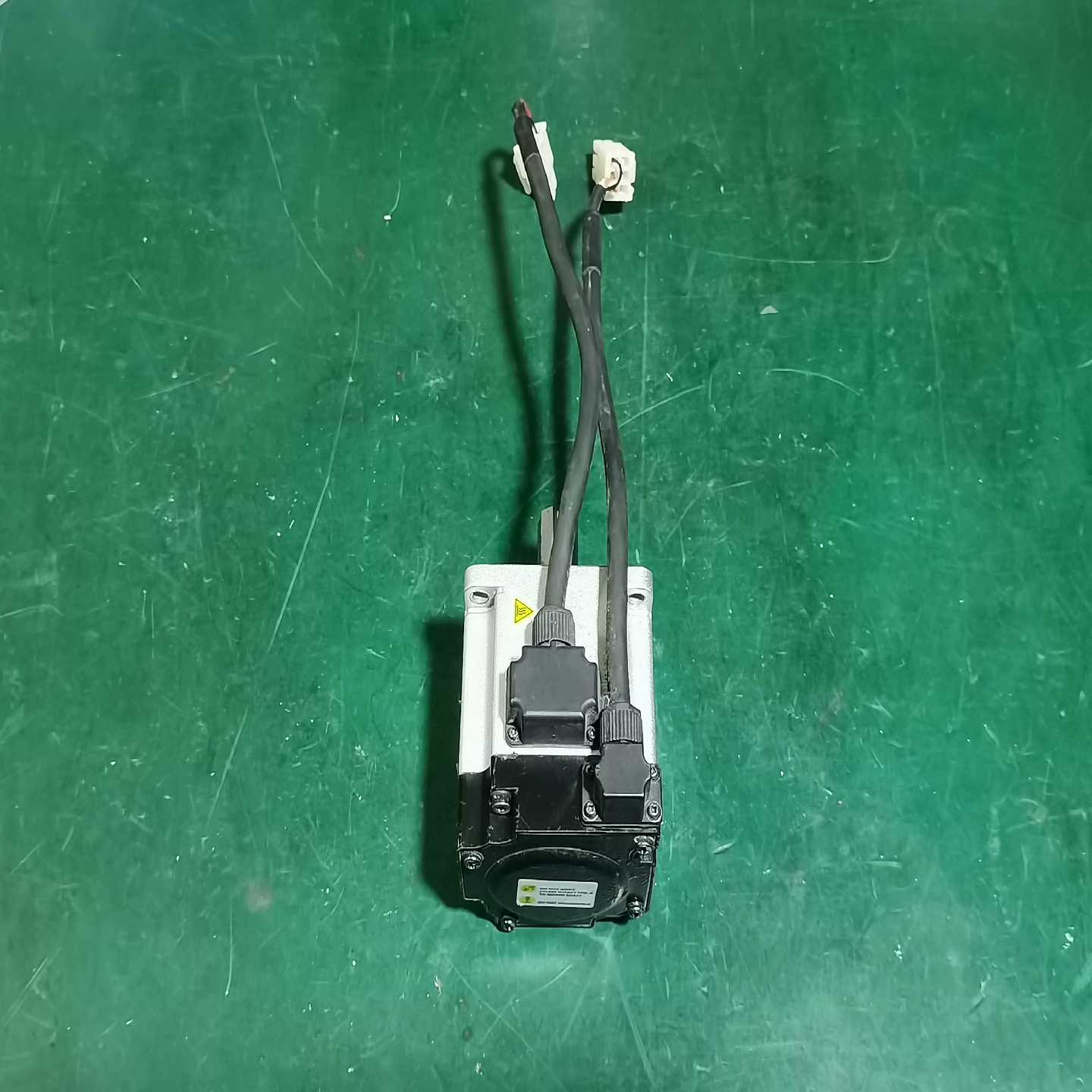 询价禾川200w服，V-2M020-2