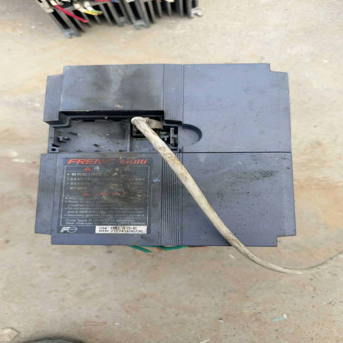 变频器，FRN3.7E1S-4C，3.7千瓦，380伏，