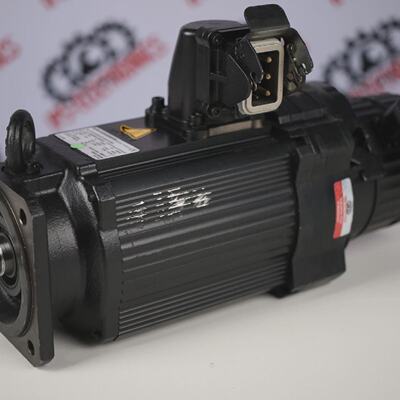 SEWEURODRIVE CFM71SBRHRTFAS1HSB60 VERDE SERVOMOTORE  6 mesi