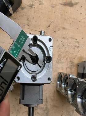 接近 E2E-CR6  E2E-CR6C2【白零商行】