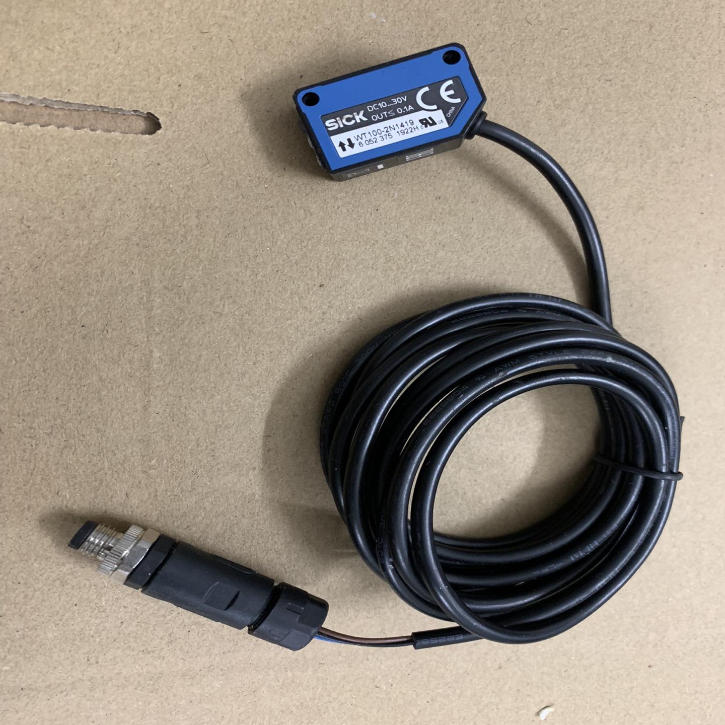 SICK WL100-2n1419 光电   成色如图，实物~询价