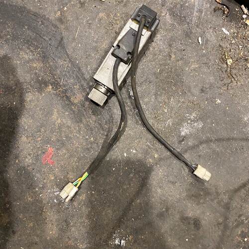议价Servo Motor Msmd012g1v 100W Powerb Brake适用