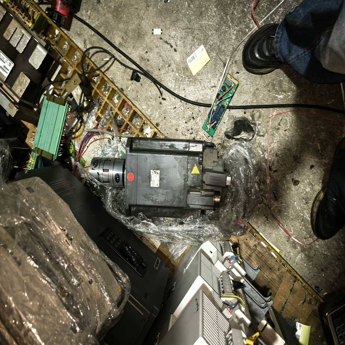 西门子伺服电机1FK7105-5AF71-1DG5，德国原装--议价商品