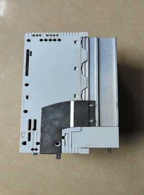 咨询-伦茨E82EV752_2C变频器7.5kw220v实物图