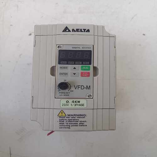 询价台达变频器0.4KWVFD004M21A，已上电